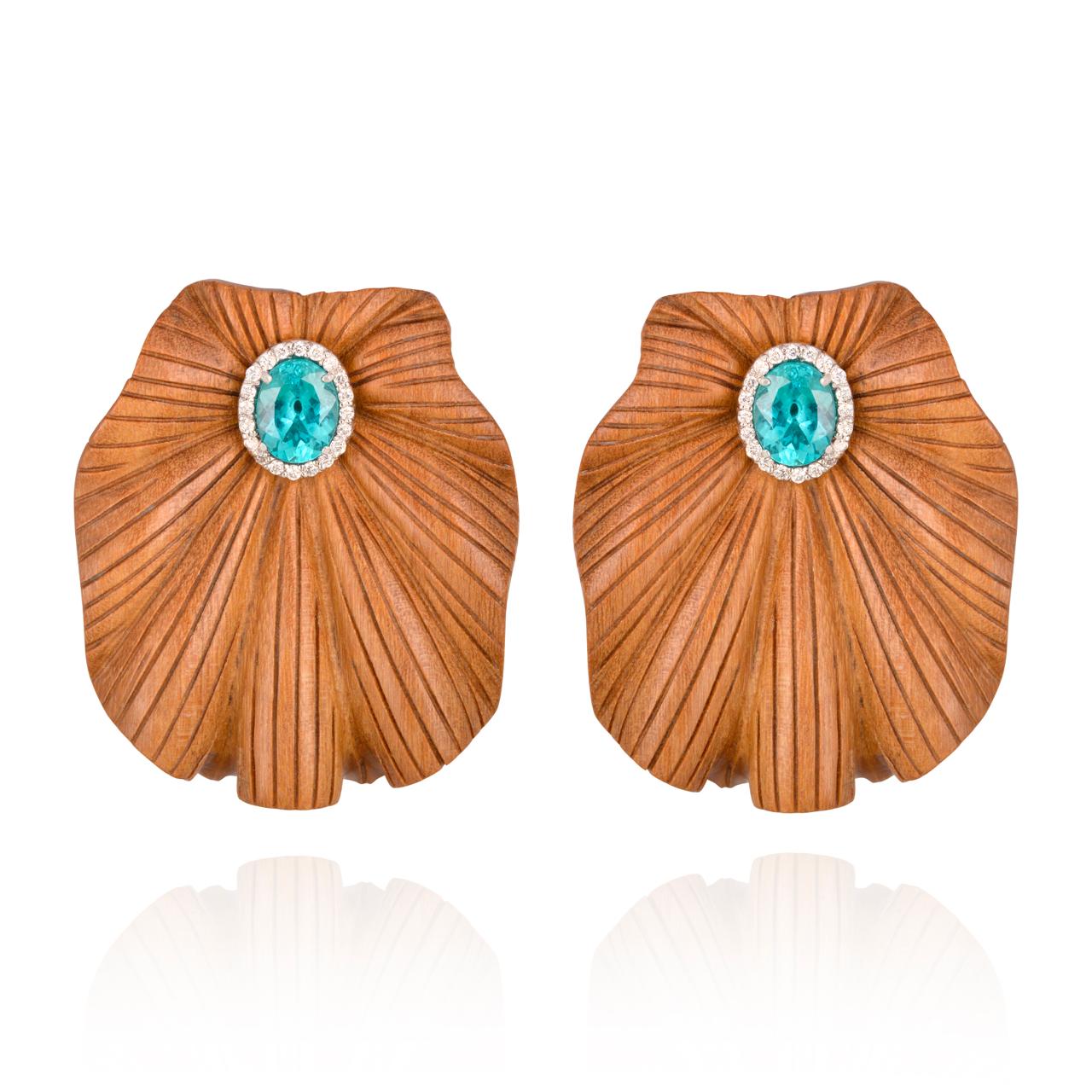 Brinco de Madeira e Apatita