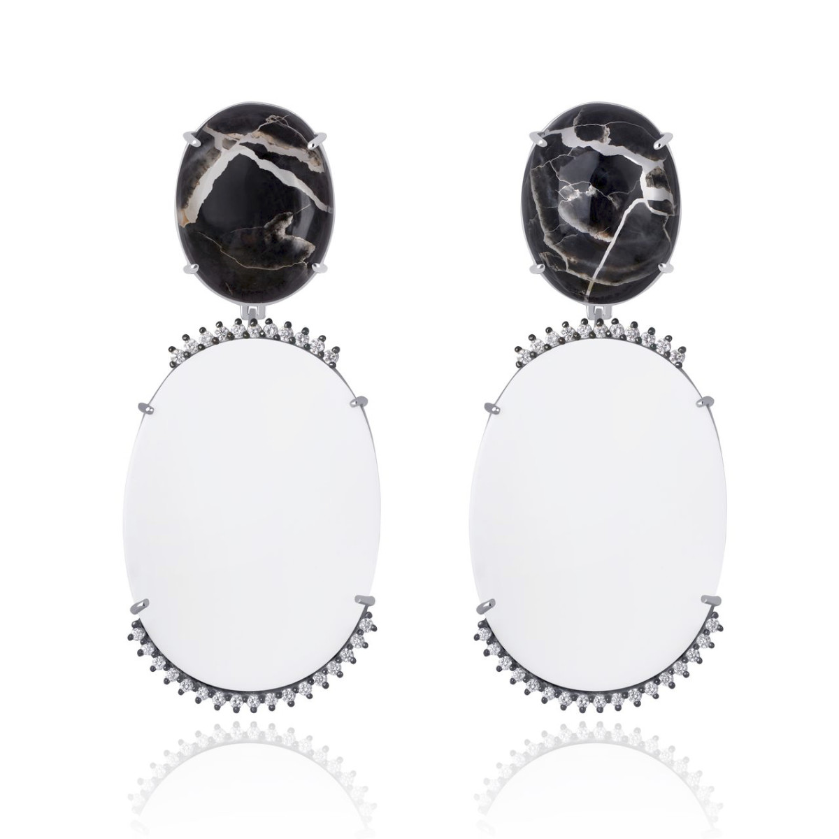 Brinco de cachalon com quartzo